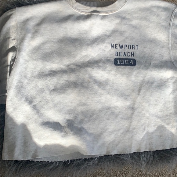 cropped brandy sweatshirt🖤 - Picture 2 of 2